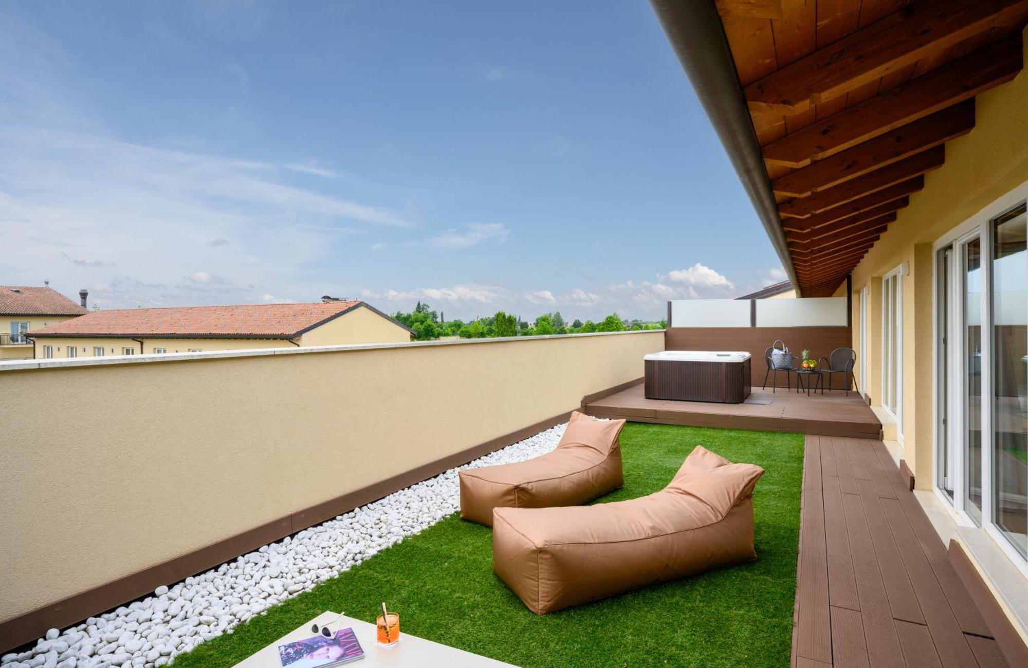 Leonardo Hotel Lago Di Garda - Wellness And Spa ลาซีเซ ภายนอก รูปภาพ