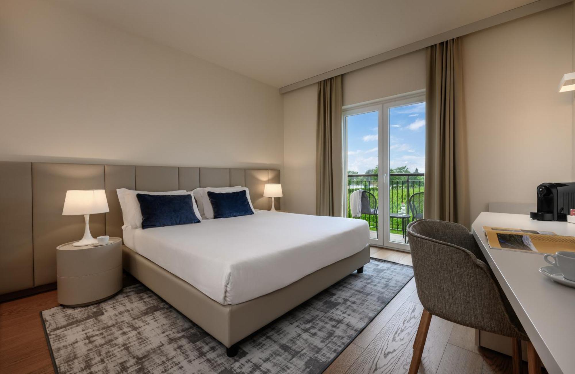 Leonardo Hotel Lago Di Garda - Wellness And Spa ลาซีเซ ภายนอก รูปภาพ